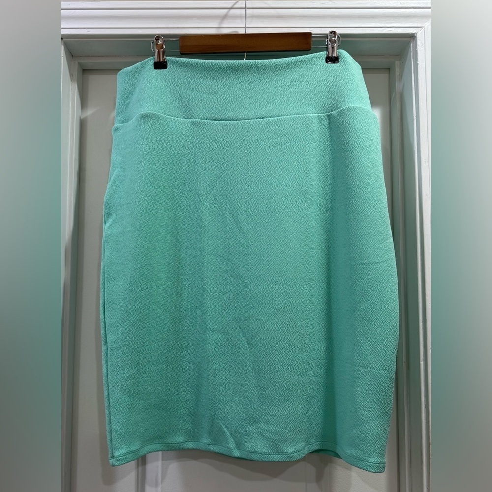 LuLaRoe Cassie Pencil Skirt Size 3XL NWT 🆕 🆕🆕🆕 - Picture 2 of 9